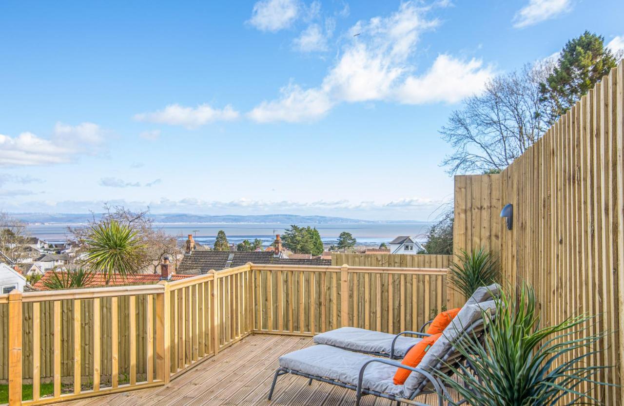 Luxury Property With Hot Tub And Sea Views Oystermouth Esterno foto