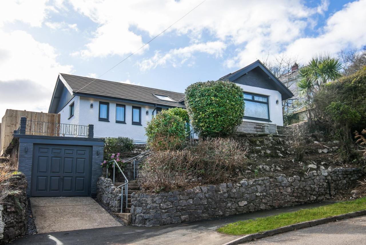 Luxury Property With Hot Tub And Sea Views Oystermouth Esterno foto