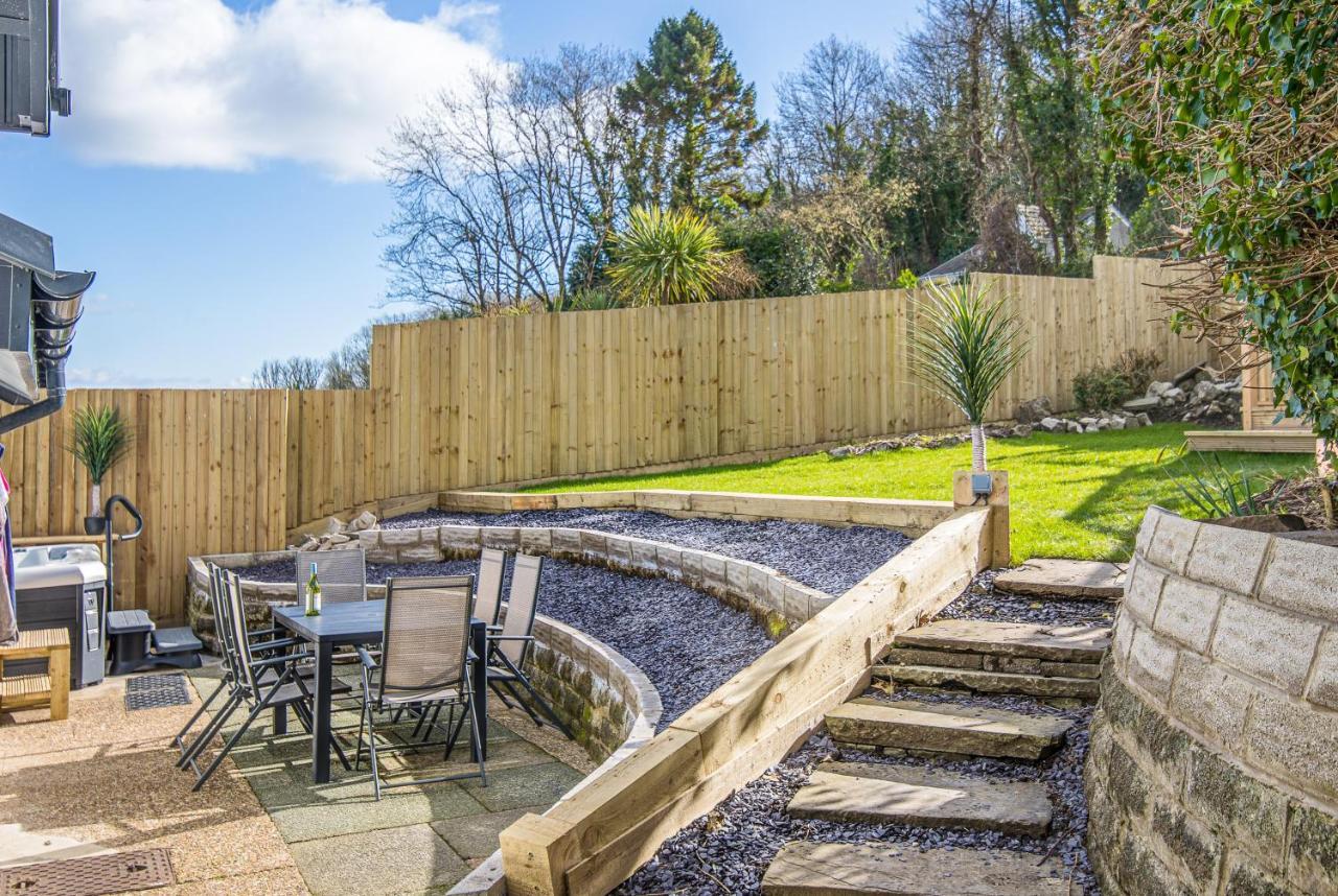 Luxury Property With Hot Tub And Sea Views Oystermouth Esterno foto