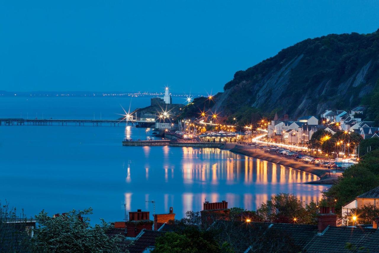 Luxury Property With Hot Tub And Sea Views Oystermouth Esterno foto